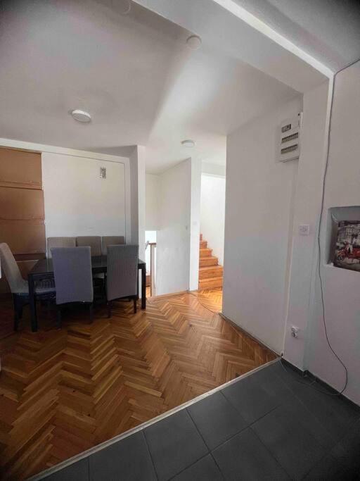 Prishtina Dardania Apartment Prishtine Bagian luar foto